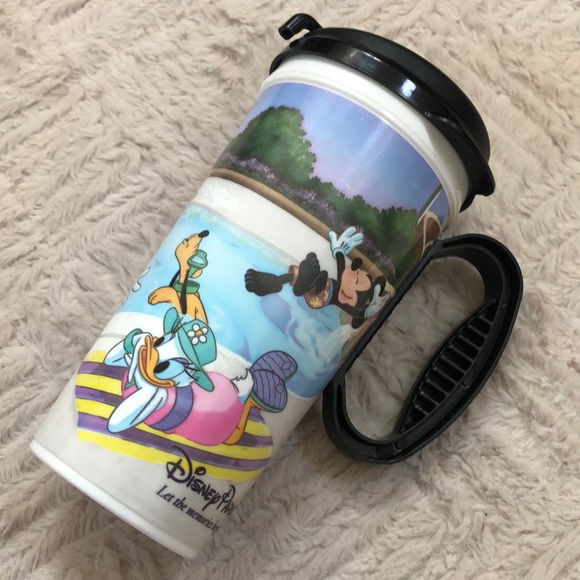 Minnie Mickey Pool scene Disney Parks Plastic Travel Mug Cup 16 oz EUC - Picture 2 of 16
